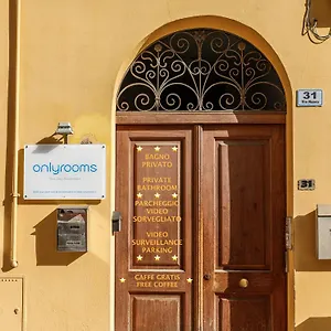 https://onlyrooms-i.in-sardinia.net